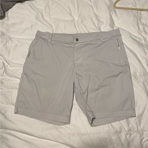Lululemon Commission Classic Fit Shorts